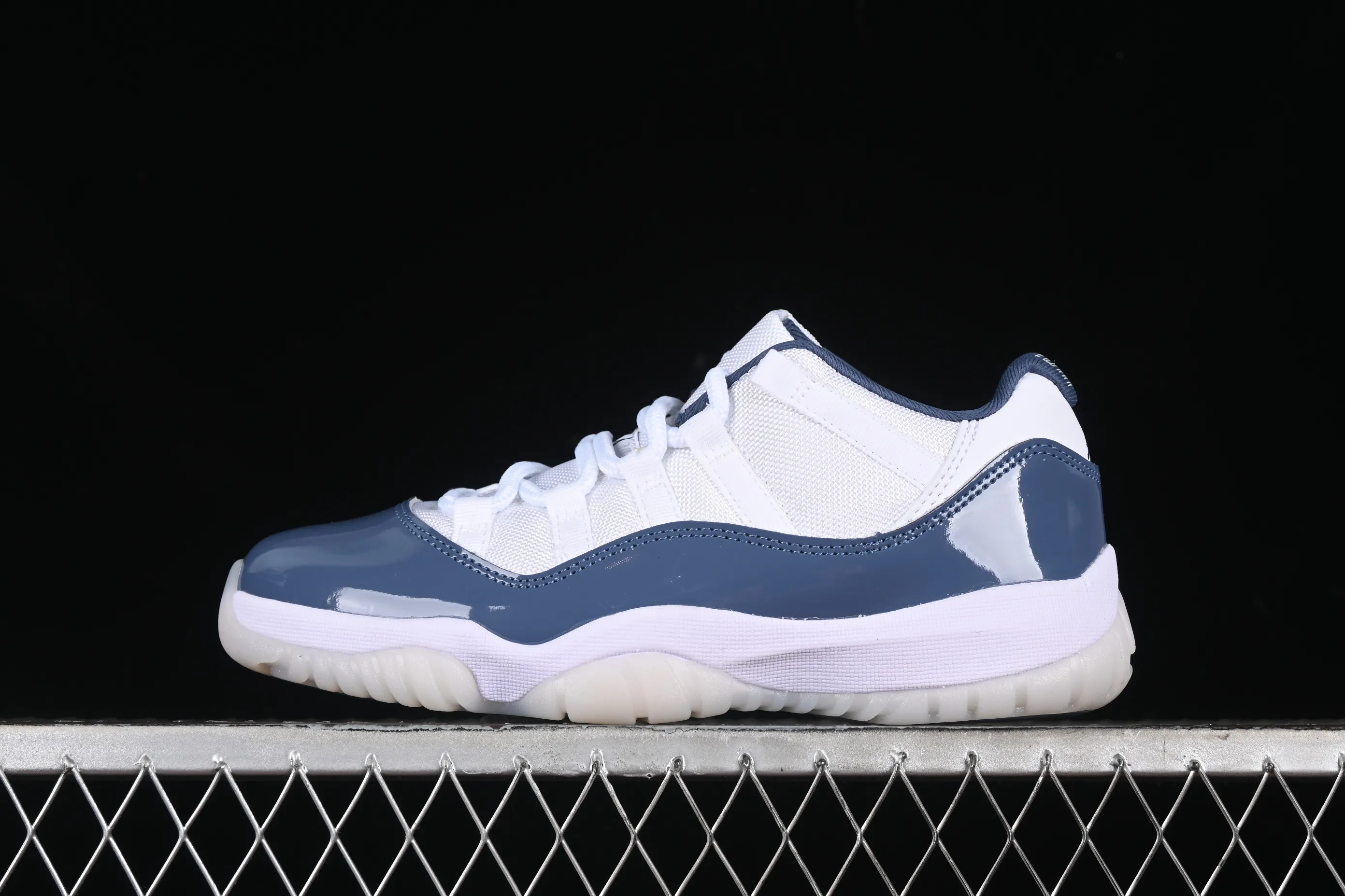 All categories Air Jordan Jordan series basketball shoes Air Jordan 11 Air Jordan 11 Low "Diffused Blue" AJ11 Joe 11 navy blue genuine carbon FV5104-104